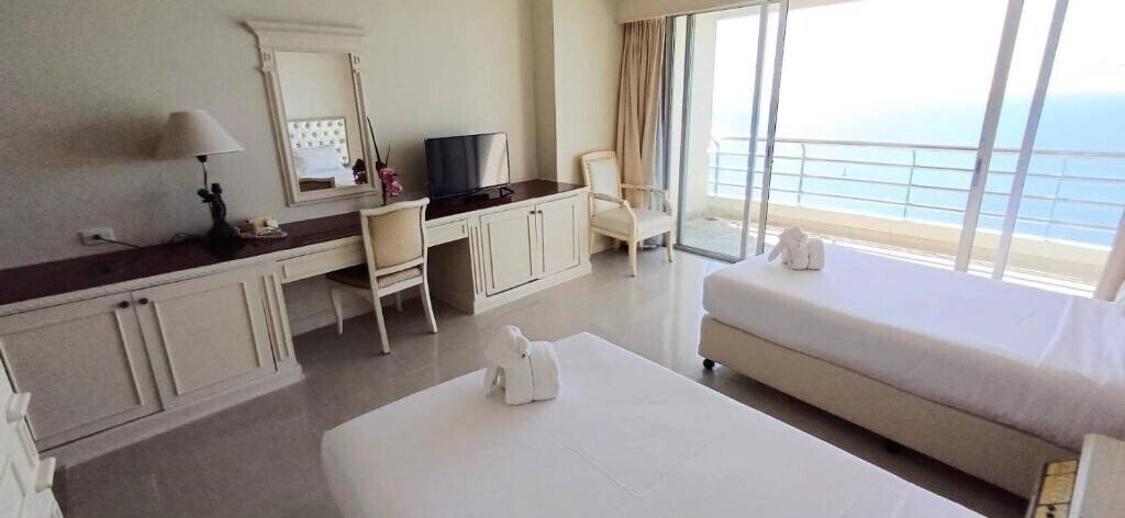 Панорама Adriatic Palace Pattaya 4*