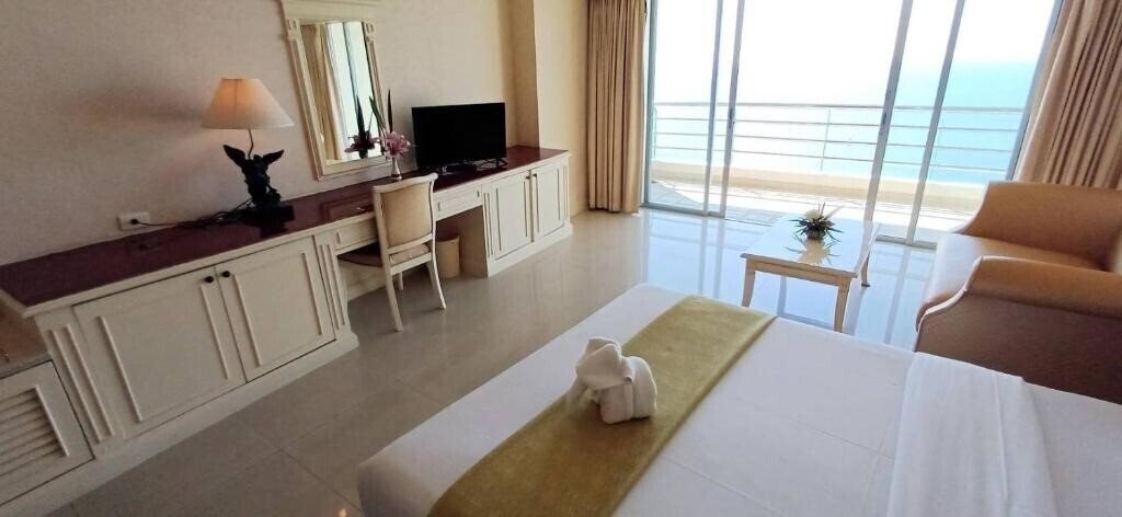 Картинка Adriatic Palace Pattaya 4*