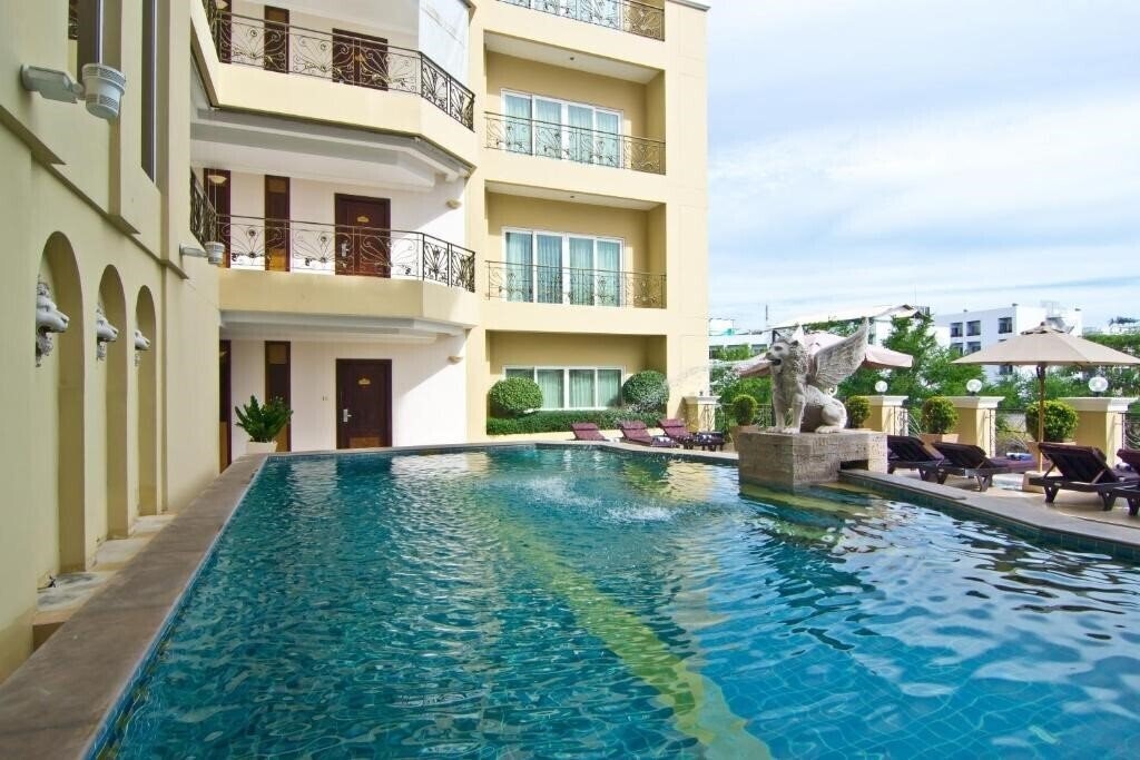 Фото LK Renaissance 3*