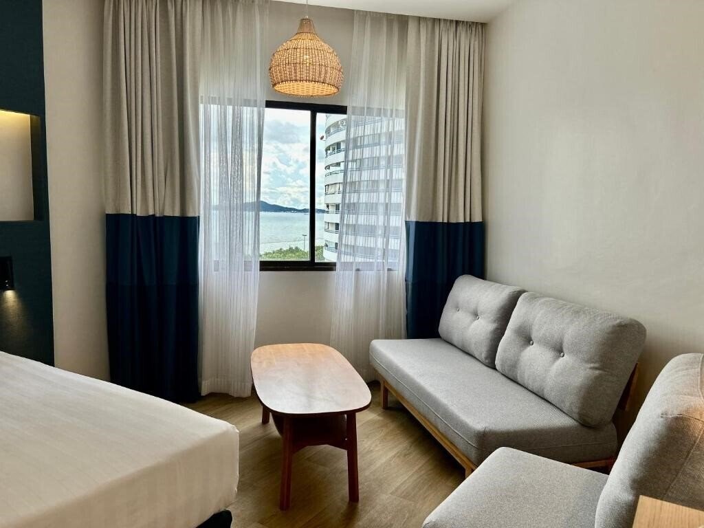 Вид Jomtien Palm Beach Hotel & Resort 4*