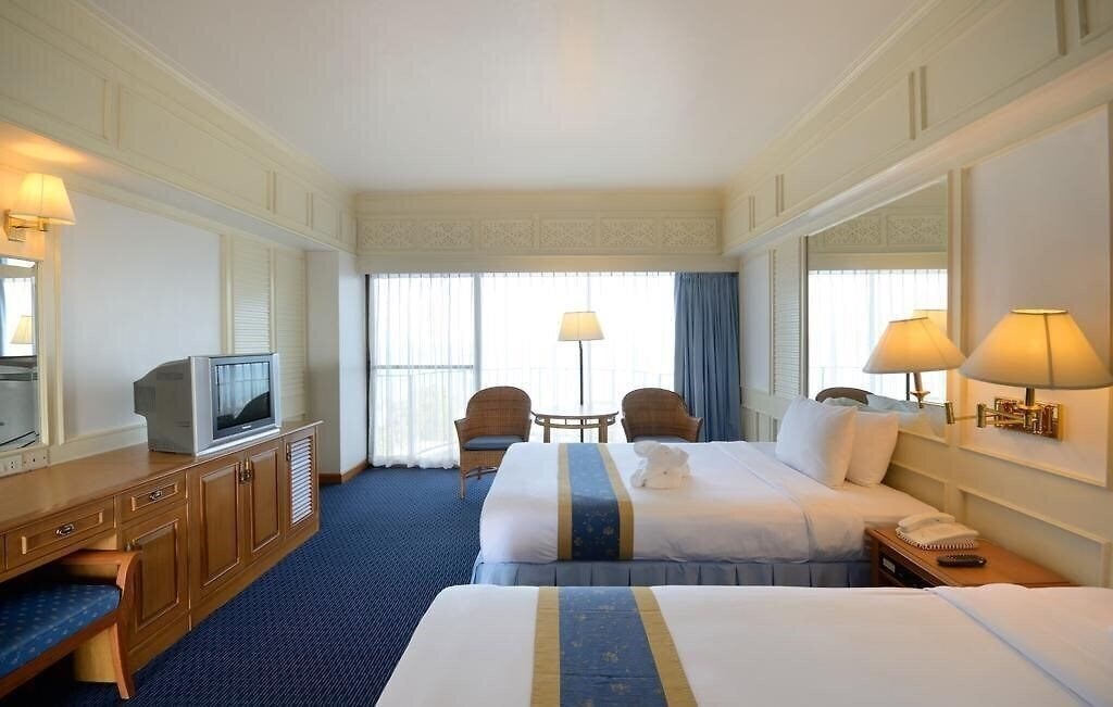 Панорама The Montien Hotel 4*