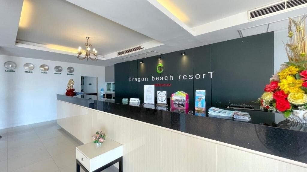Панорама Dragon Beach Hotel Pattaya Main Wing 3*