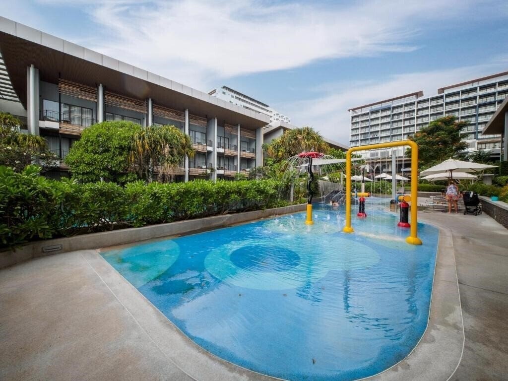 Апартаменты Renaissance Pattaya Resort & SPA 5*
