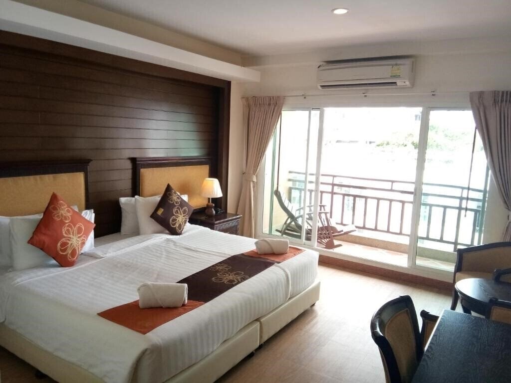 Апартаменти Sea Side Jomtien 3*