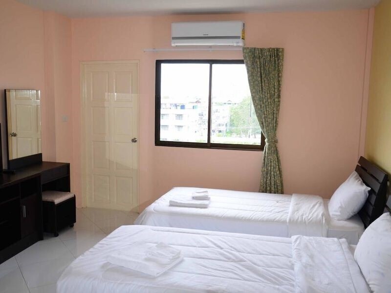 Фотографія Emerald Jomtien Beach (ex. Orient By Sofi) 2*