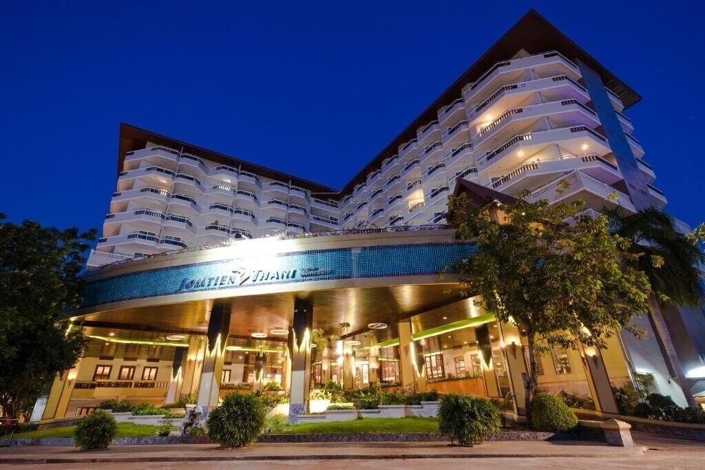 Территория Jomtien Thani Hotel 3*