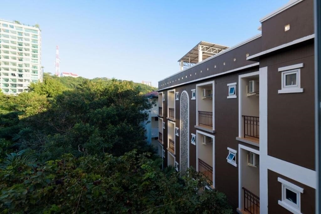 Вид The Hideaway Resort Pattaya 3*