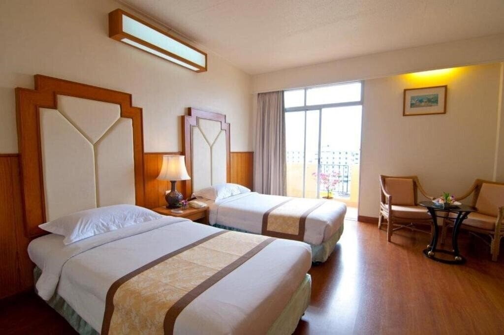 Вид Golden Beach Pattaya 3*