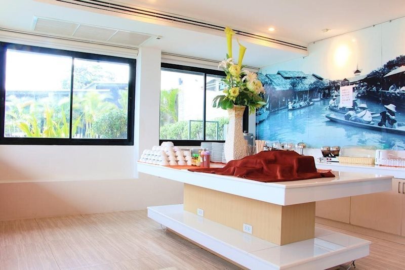 Вид Golden Dragon Beach Pattaya 4*