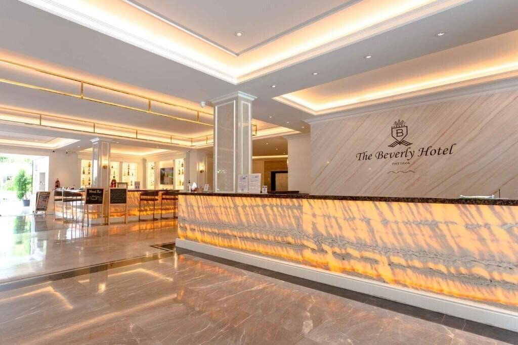 Вид The Beverly Hotel Pattaya 3*