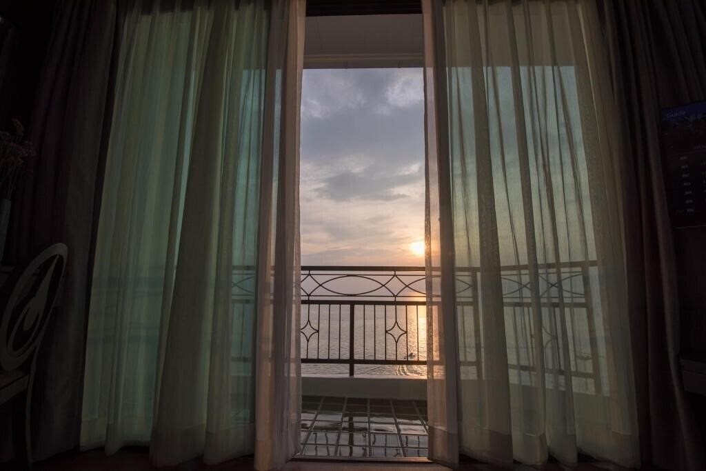 Территория Bay Beach Resort Jomtien 5*