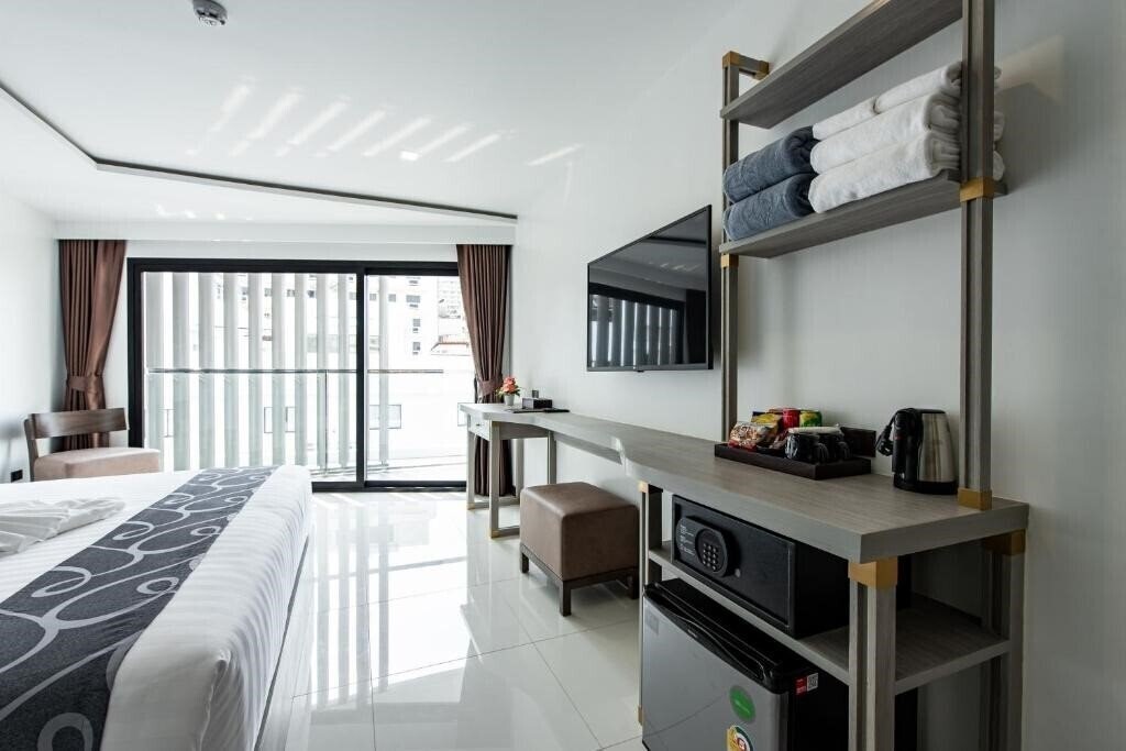 Панорама Blackwoods Hotel Pattaya 5*