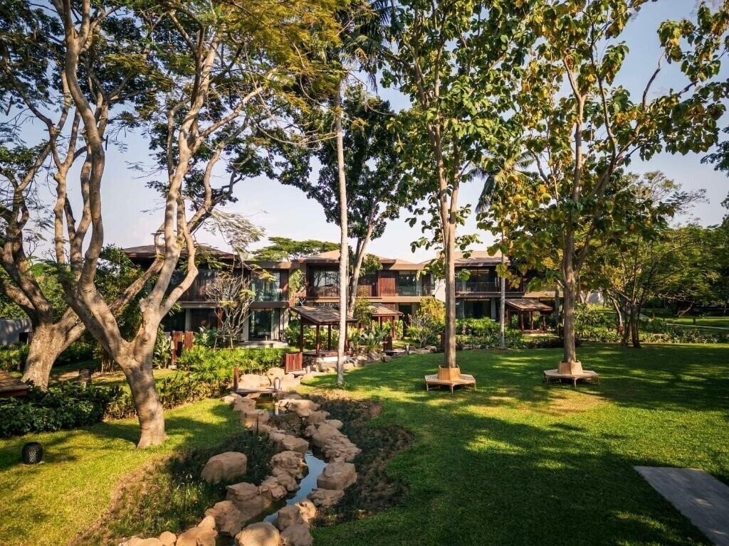 Территория Andaz Pattaya Jomtien Beach 5*