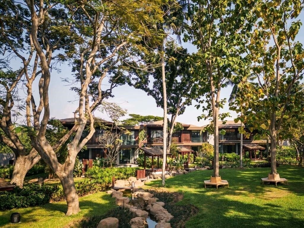 Апартаменты Andaz Pattaya Jomtien Beach 5*