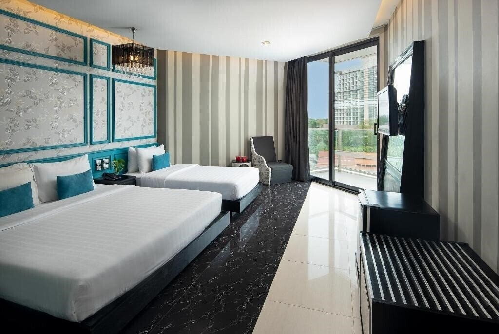 Панорама Tsix5 Quarter 4*