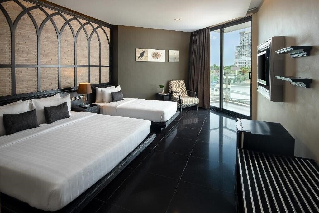 Апартаменты Tsix5 Quarter 4*