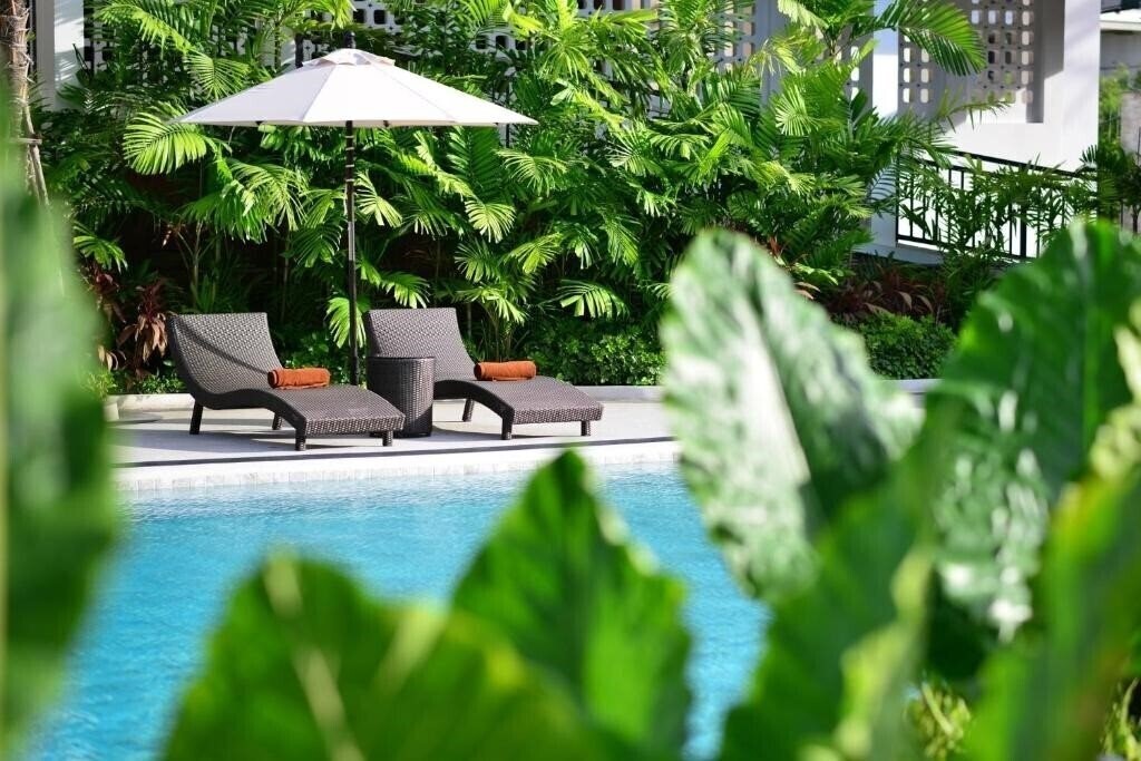 Территория Kastel Pattaya Hotel 3*