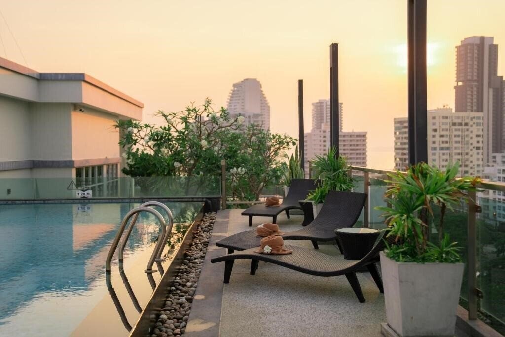 Вид Prince Palace Hotel Pattaya 3*