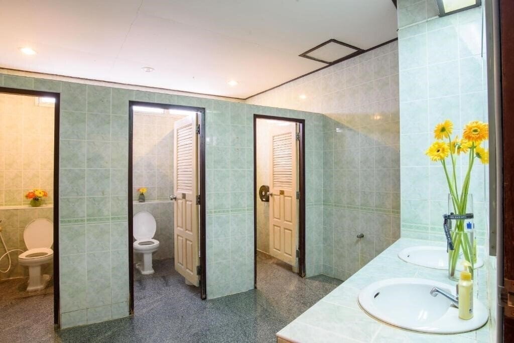 Фотография Marine Yensabai Hotel Pattaya 4*