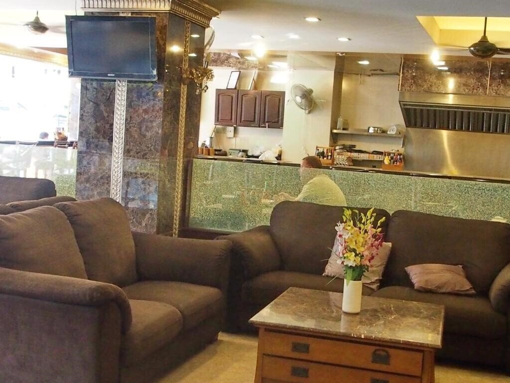 Изображение Maleez Lodge Hotel & Restaurant 3*