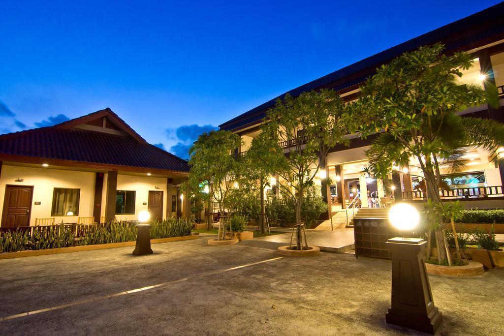 Фото Rose Bay Resort 3*