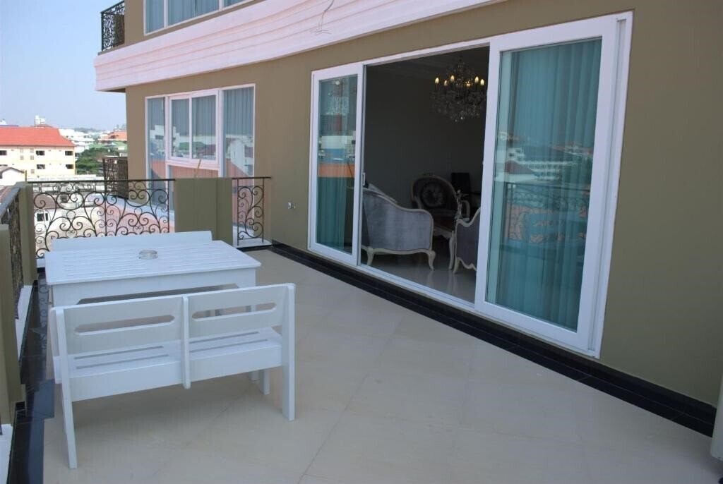 Панорама Lk Royal Wing 3*