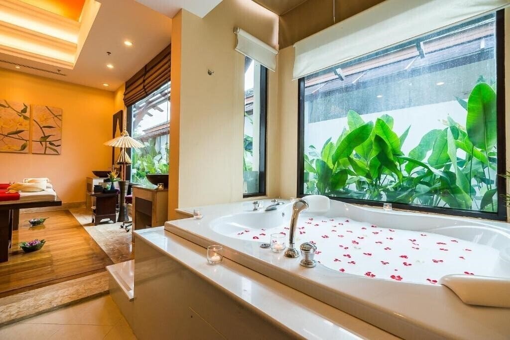 Фото Ravindra Beach Resort 5*