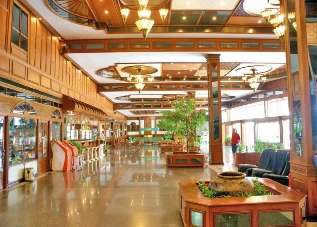 Апартаменты Royal Twins Palace Hotel 3*