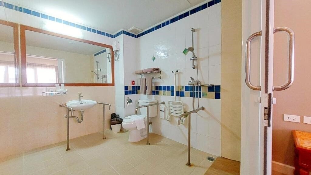 Фото Sabai Wing Pattaya 3*