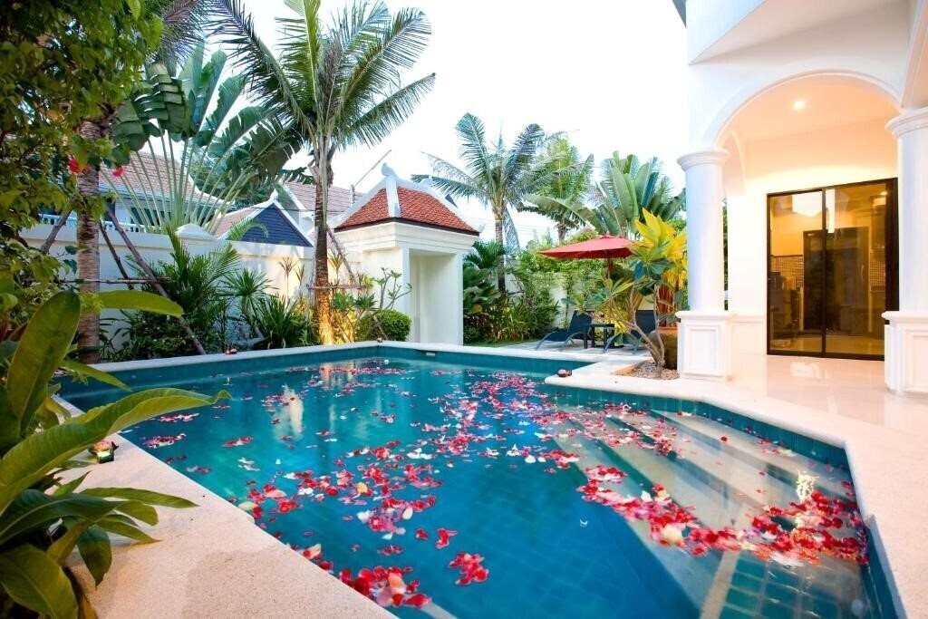 Изображение Palm Grove Hotel 4*