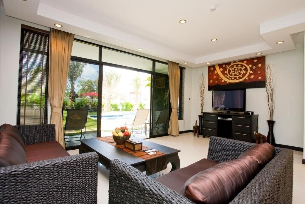 Вид Palm Grove Hotel 4*