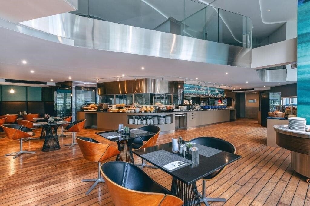 Вид Hotel Baraquda Heeton Pattaya by Compass Hospitality (ex. Hotel Baraquda Pattaya, DusitD2 Baraquda Pattaya, Hotel Baraquda Pattaya MGallery by Sofitel) 5*