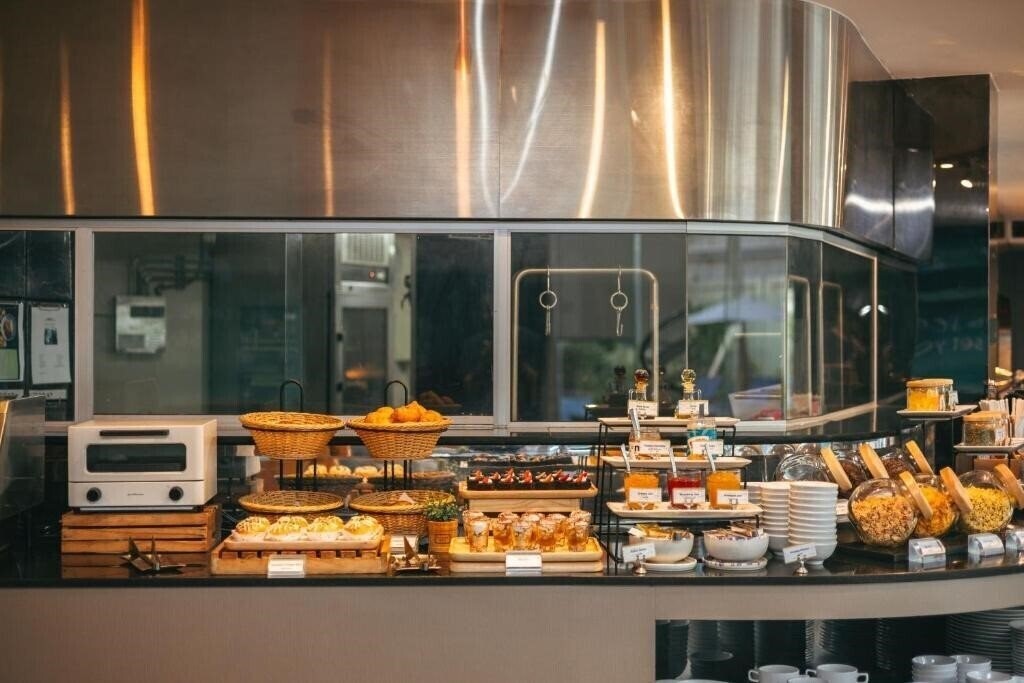 Территория Hotel Baraquda Heeton Pattaya by Compass Hospitality (ex. Hotel Baraquda Pattaya, DusitD2 Baraquda Pattaya, Hotel Baraquda Pattaya MGallery by Sofitel) 5*