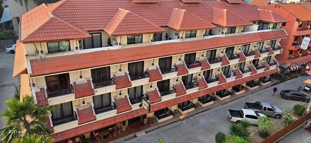 Отель Nirvana Boutique Hotel 3*
