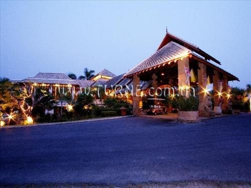 Панорама Hotspring Beach Resort & Spa 4*