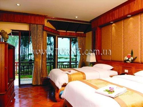 Готель Hotspring Beach Resort & Spa 4*