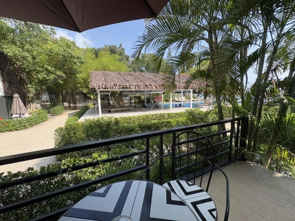 Территория Milky Bay Resort 3*