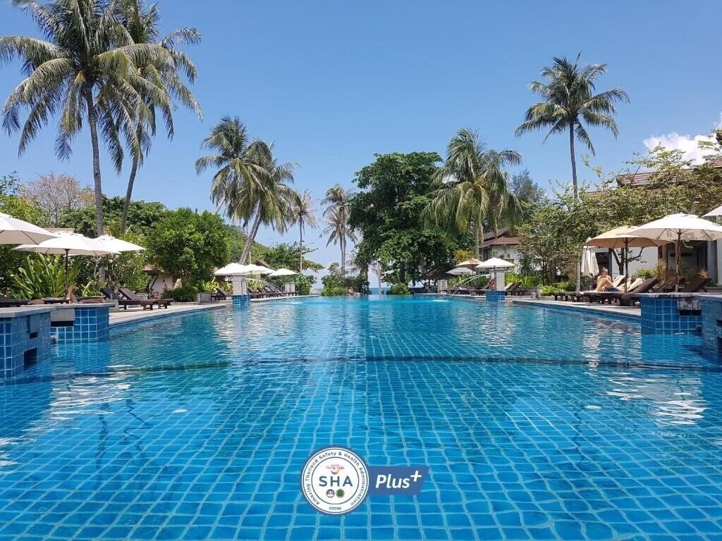 Отель Maehaad Bay Resort 4*