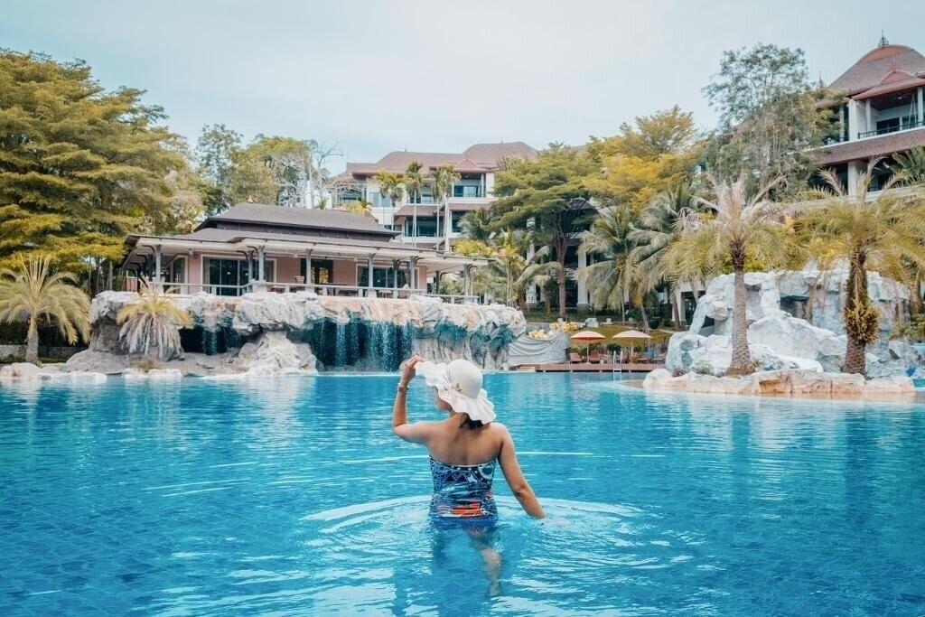 Панорама Springfield Village 4*