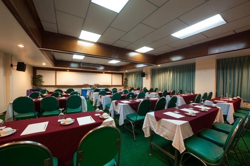 Зображення Phi Phi Island Cabana (ex. Island Cabana Phi Phi) 4*