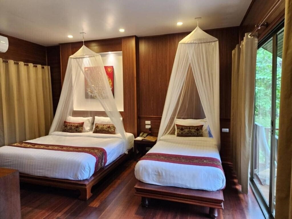 Вид Phi Phi Natural Resort 3*