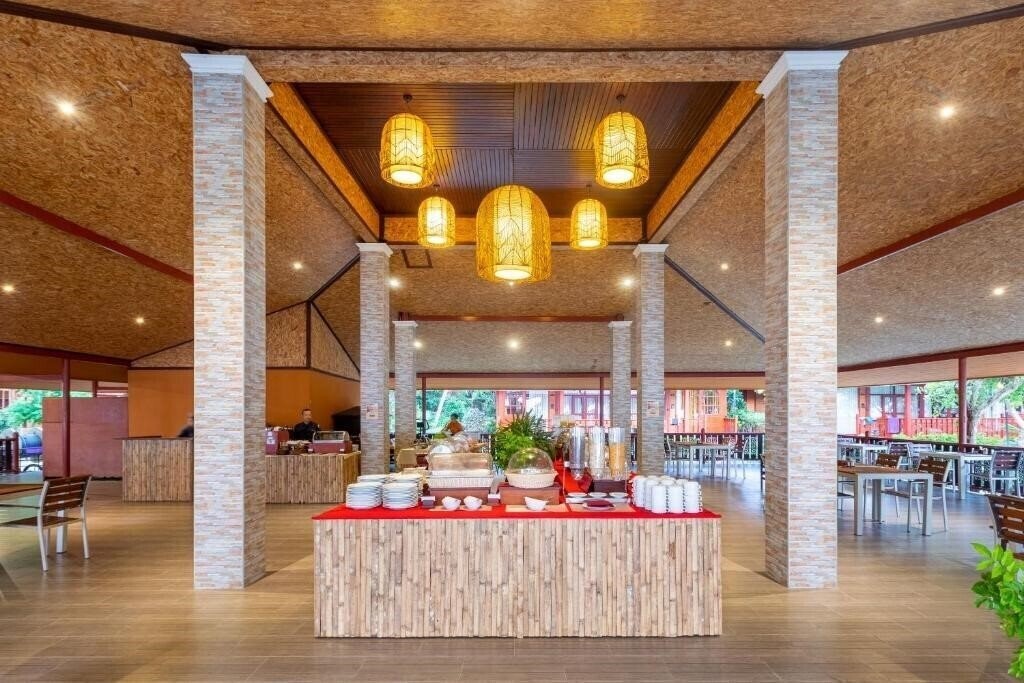 Картинка Phi Phi Erawan Palms Resort 3*