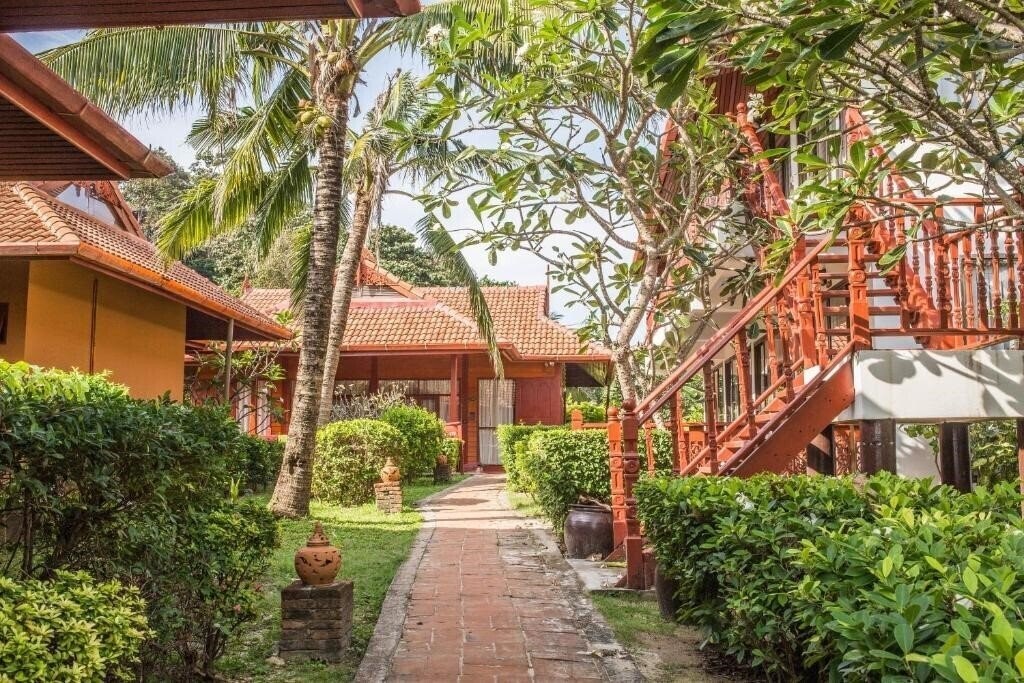 Территория Phi Phi Erawan Palms Resort 3*