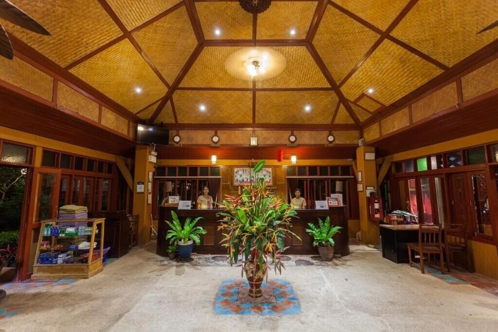 Апартаменты Phi Phi Erawan Palms Resort 3*