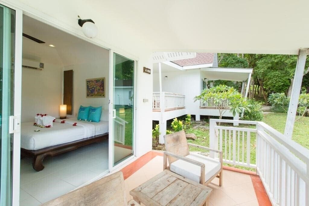 Фото Phi Phi Bayview Resort 3*