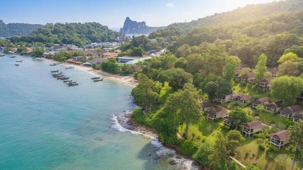 Панорама Phi Phi Bayview Resort 3*