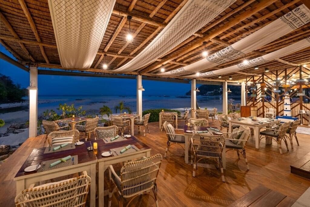 Фотография Phi Phi Island Village Beach Resort & Spa 4*