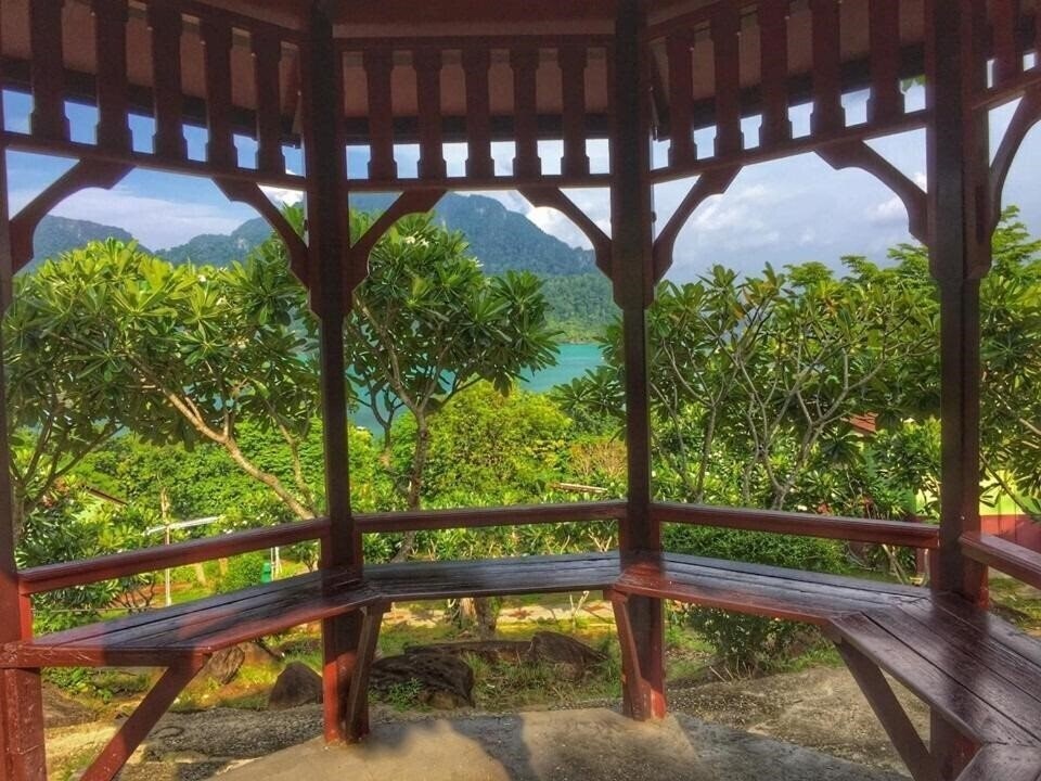 Панорама Phi Phi Viewpoint Resort 3*