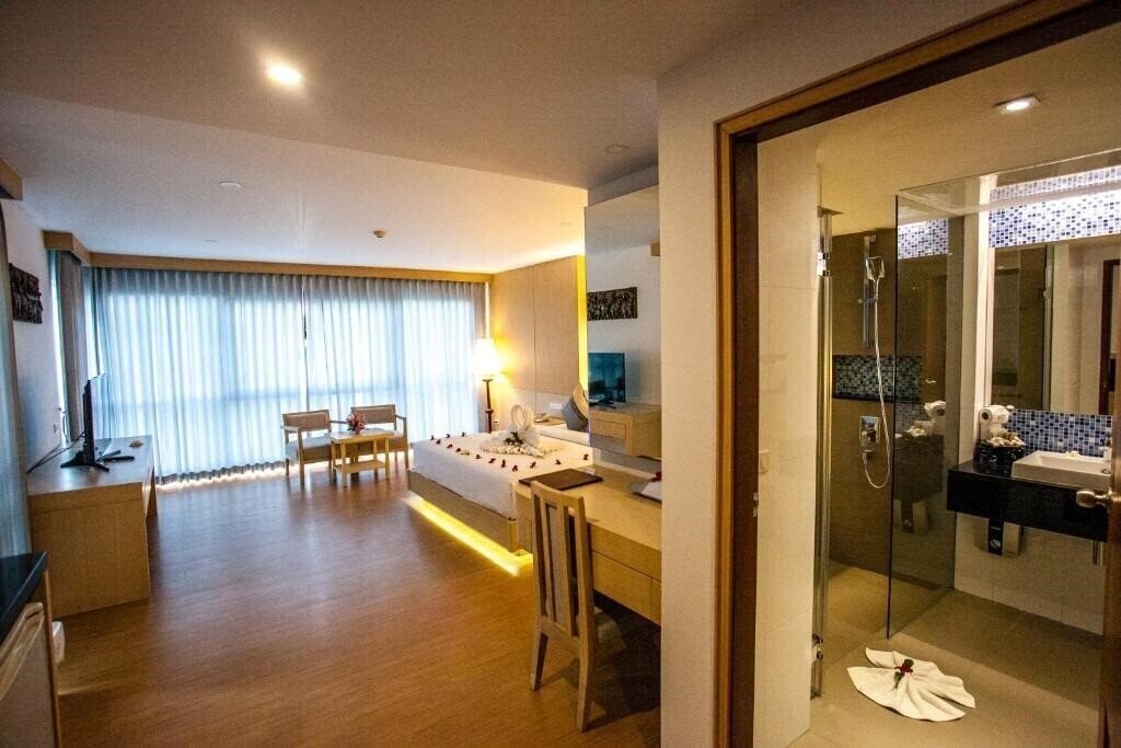 Фотография Phi Phi Harbour View Hotel 4*