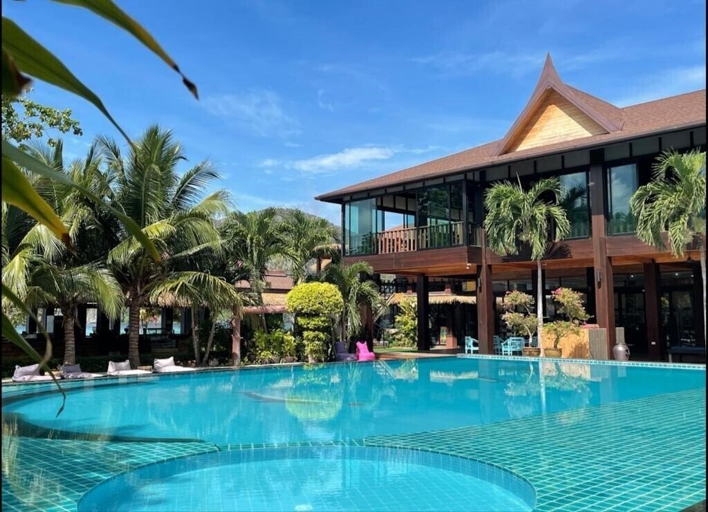Панорама Phi Phi Villa Resort 3*